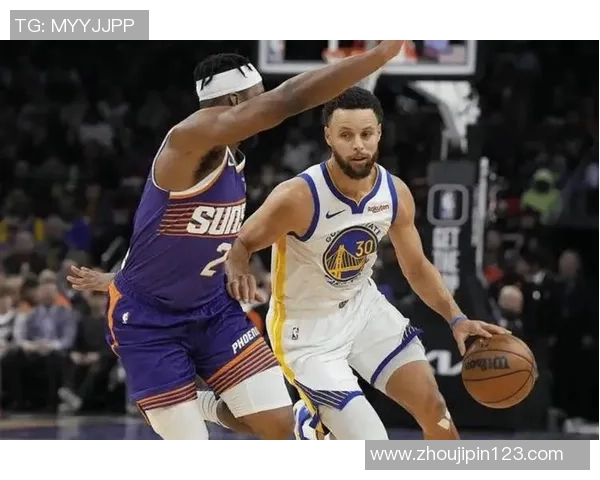 快船与步行者第三节激战回顾球员表现与战术分析全景呈现